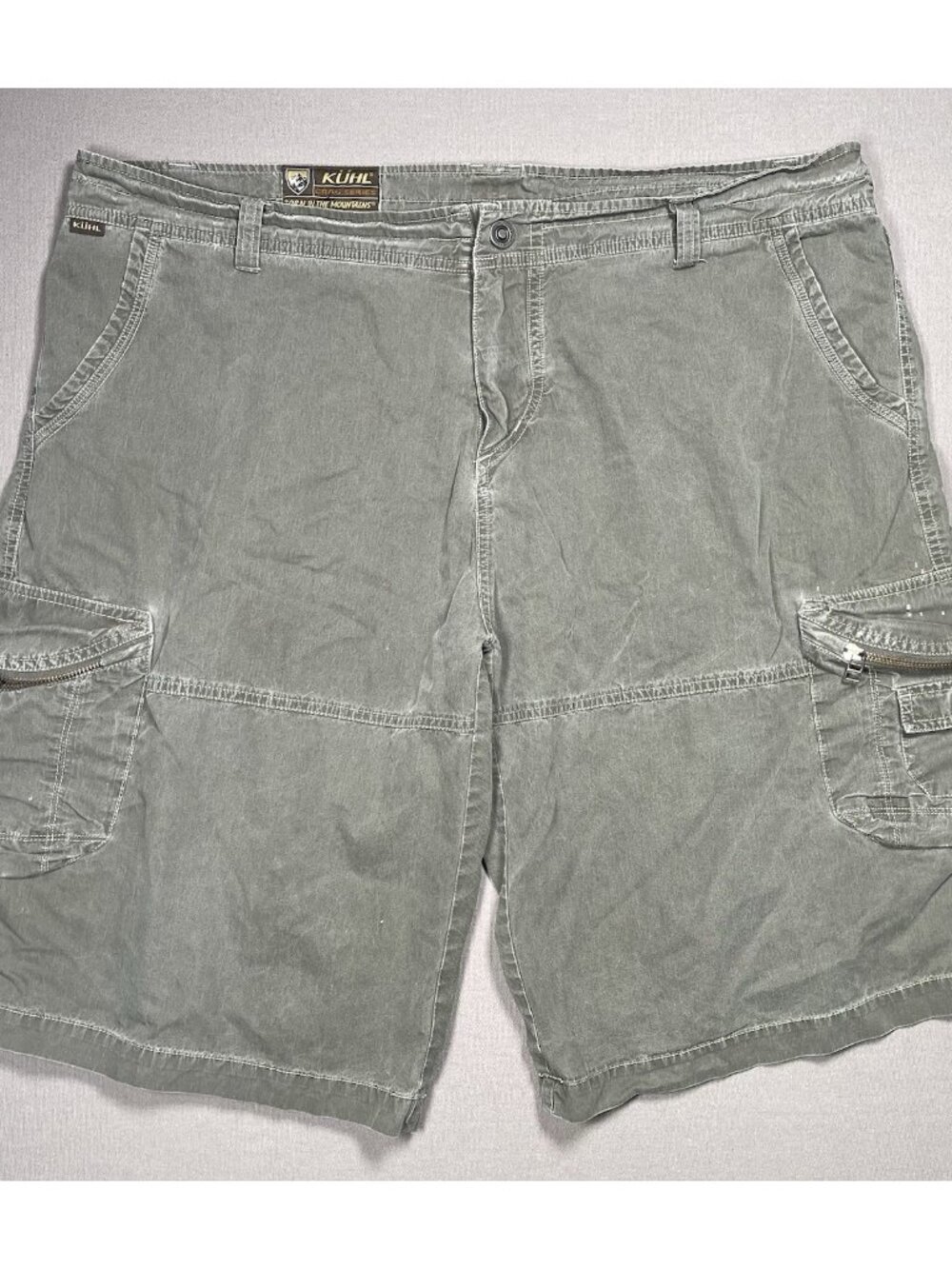 Kuhl Crag Series Outdoor Panel Dark Olive Cargo Shorts Inseam 13" - Men Size 40